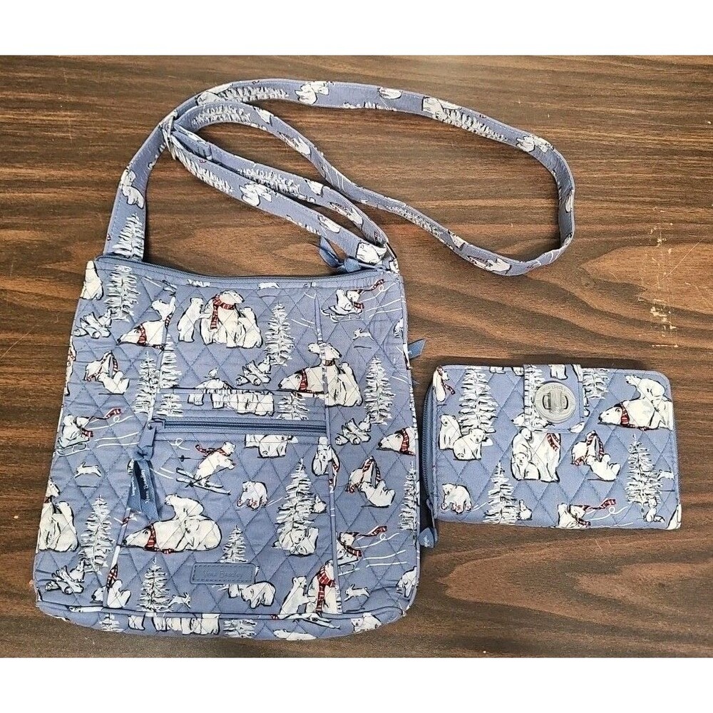Vera Bradley Beary Merry Retired Polar Bear Quilted Crossbody Purse & Wallet Set - Picture 1 of 7